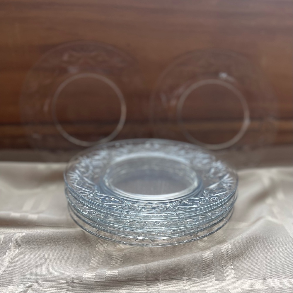 Vintage set of 8 Seneca Stratford Luncheon Plates Set of 8 in EUC